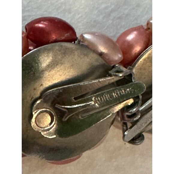 Vintage Hong Kong 1950's Maroon Pink Cluster Beaded Clip on Earrings - Picture 4 of 5